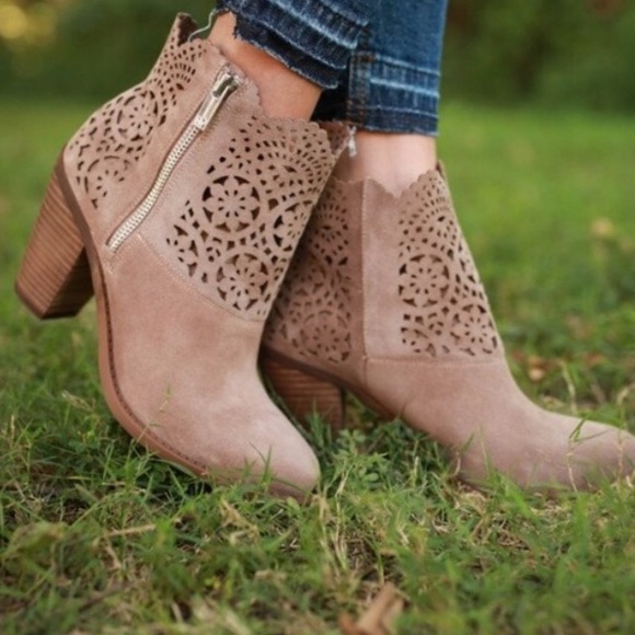 Jessica Simpson Shoes - NWOT Jessica Simpson cachelle booties